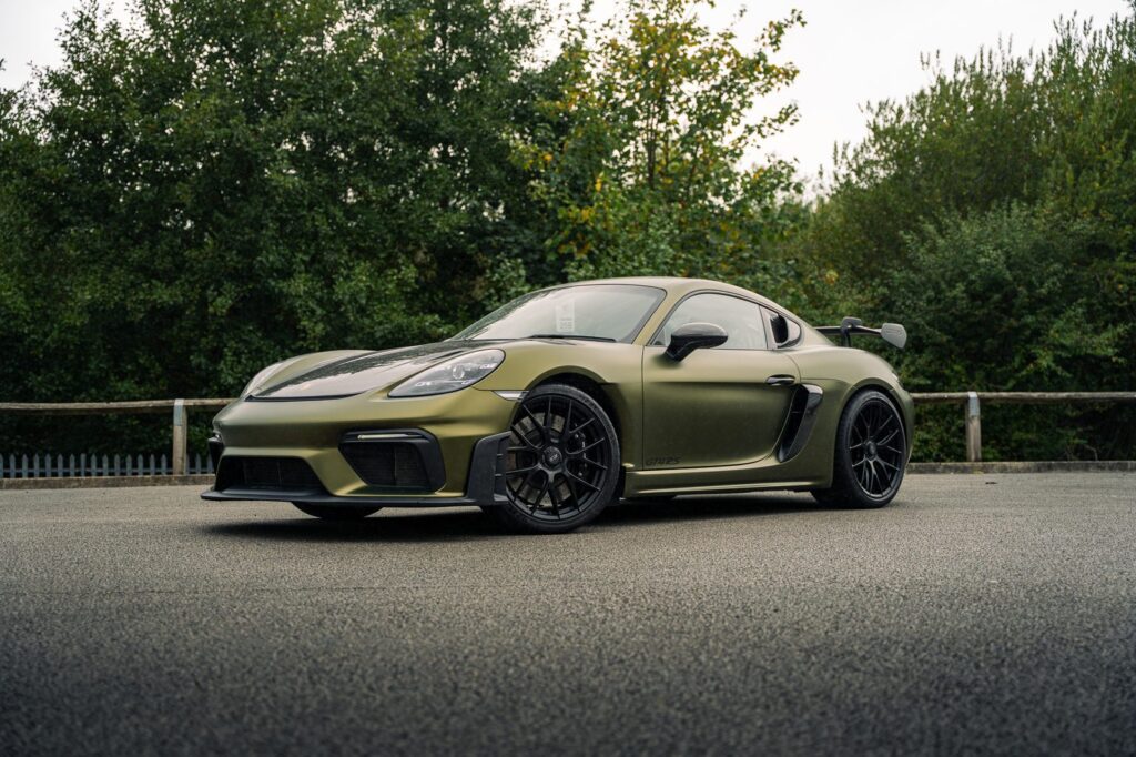 Porsche GT4 RS wrapped in Satin Viper Green Metallic, front three-quarter view